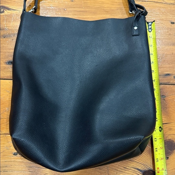 Aeropostale Black Faux Leather Shoulder Tote Bag - Picture 4 of 10